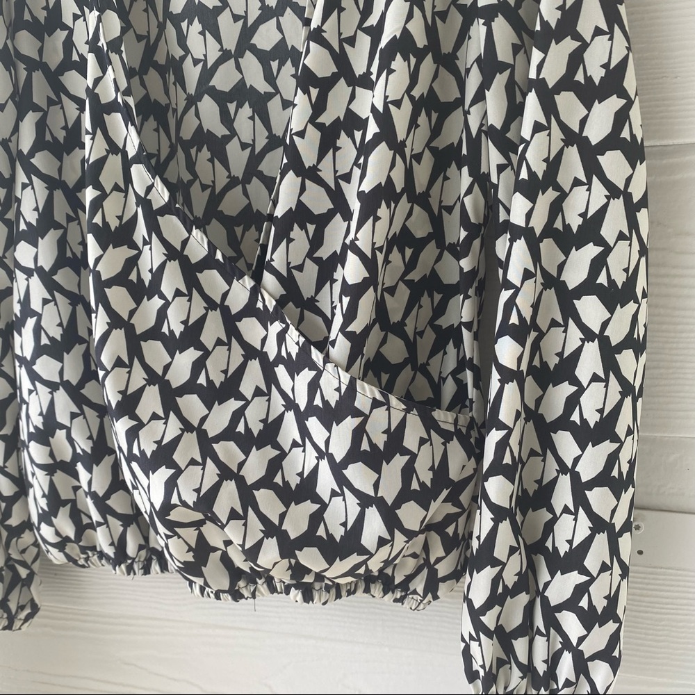 LOVERS + FRIENDS Black and White Blouse - Picture 6 of 9